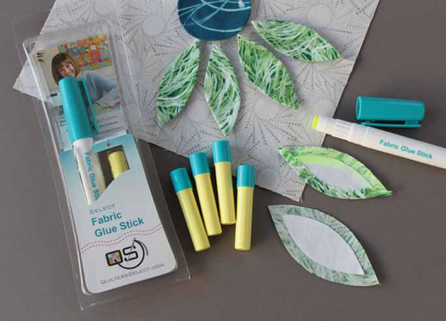 QS Fabric Glue Stick