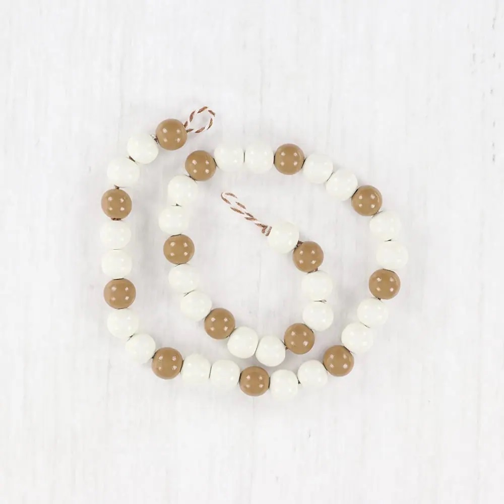 Winter Wood Beaded Garland - Image 5