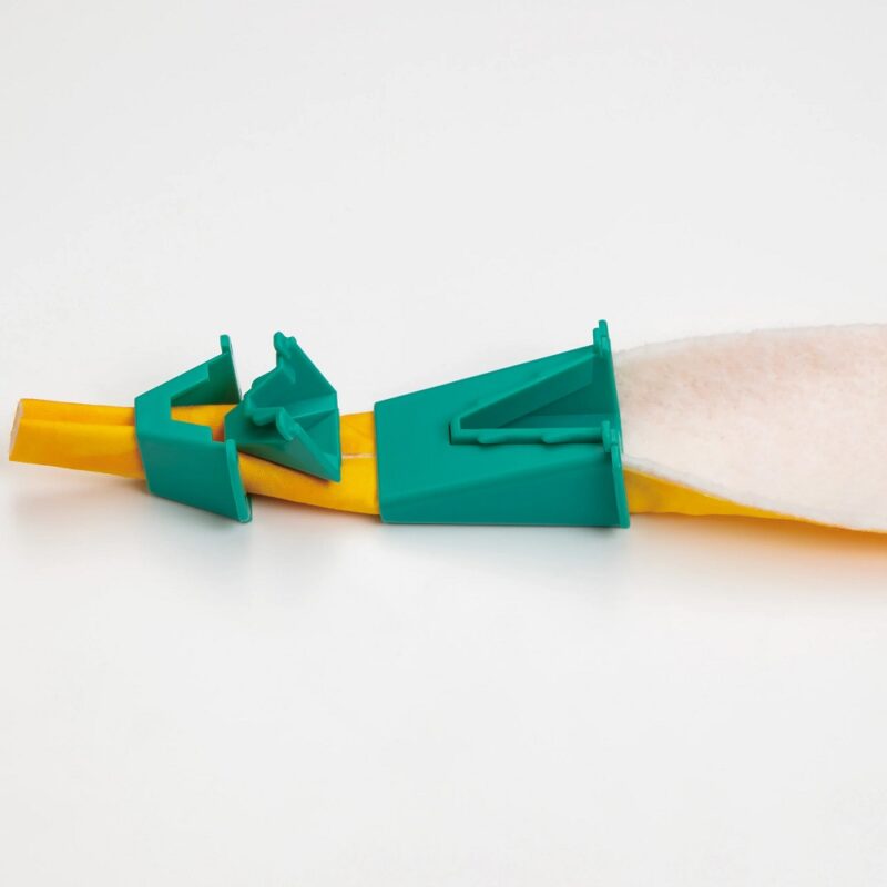 Clover Fabric Tube Maker - Image 3