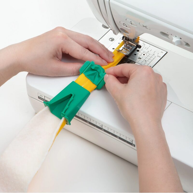 Clover Fabric Tube Maker - Image 4