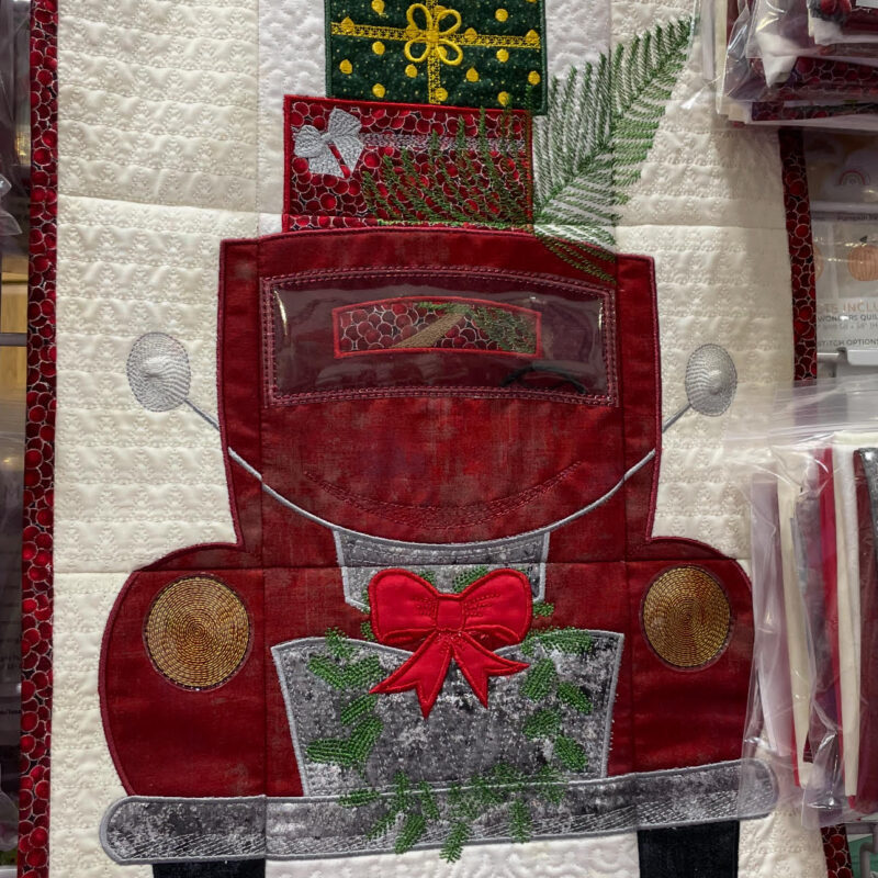 HoopSisters Workshop - November 2025 - Classic Christmas